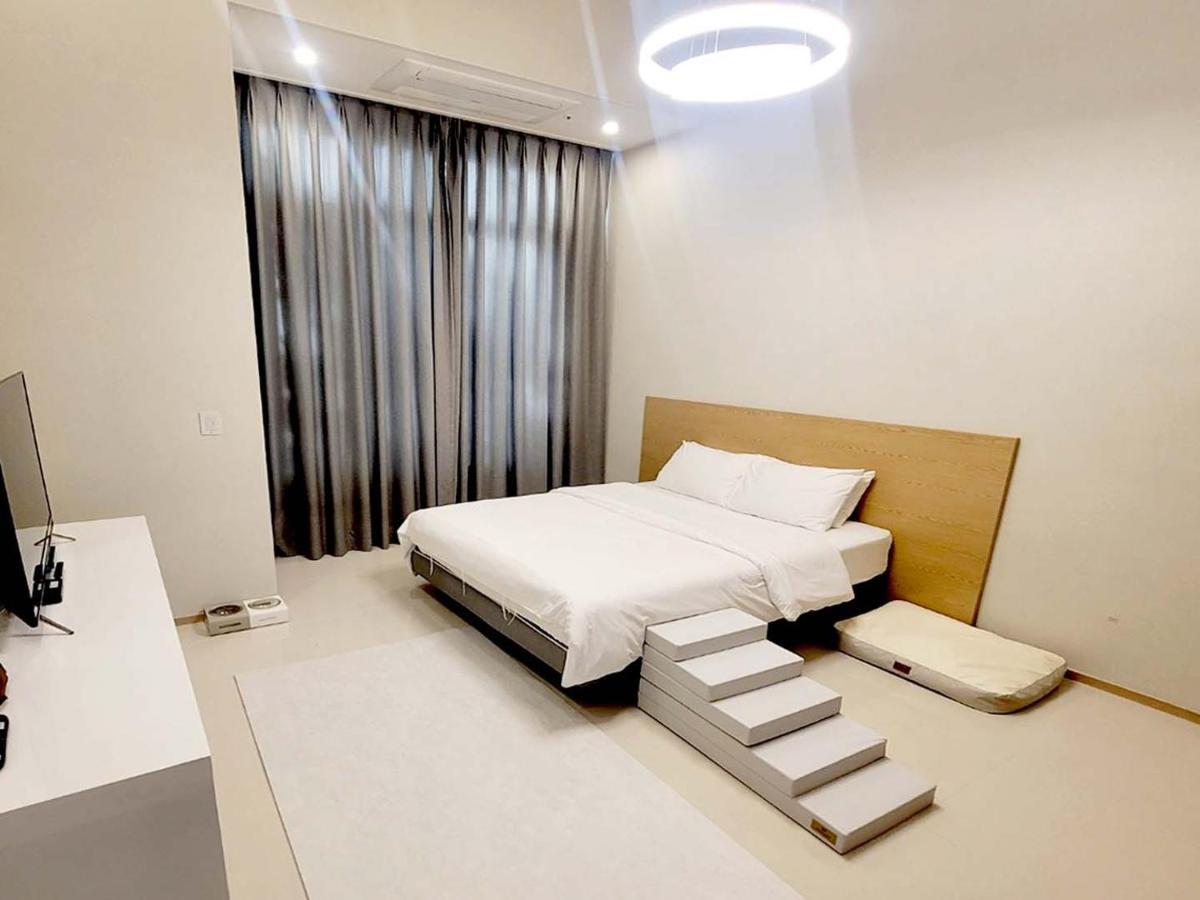 With Land Hotel Pyeongchang Exterior foto