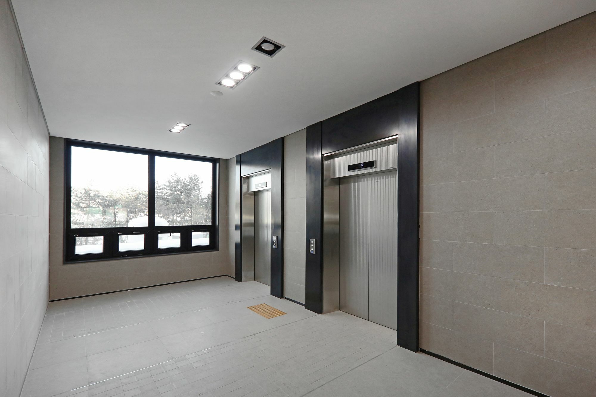 With Land Hotel Pyeongchang Exterior foto