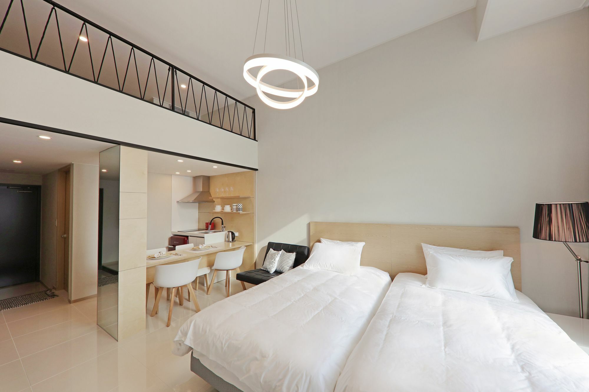 With Land Hotel Pyeongchang Exterior foto